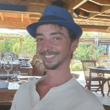 Ricky Esclapon